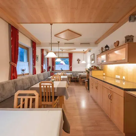 Hofer Pensionat Neustift im Stubaital